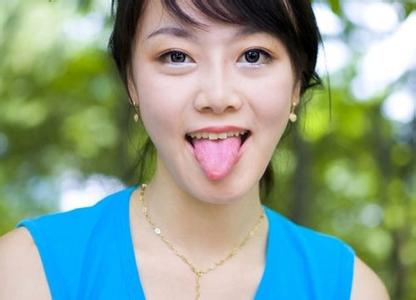 舌苔发黑是怎么回事啊?
