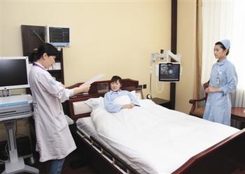 胃溃疡需要马上住院治疗吗?